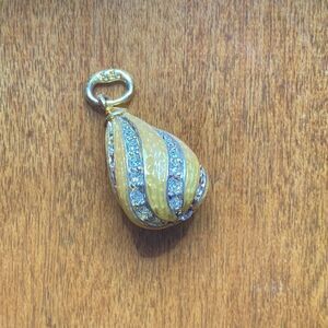 💛 Vintage Gold Plated Faberge Egg Pendant